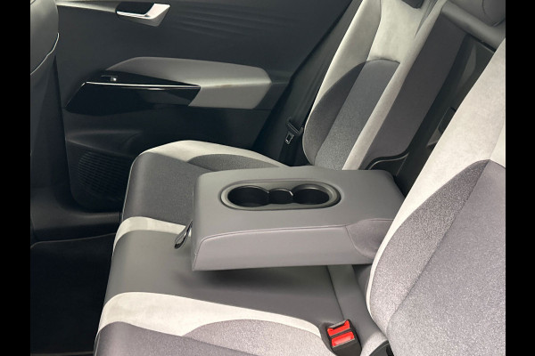Volkswagen ID.3 First 58 kWh | Keyless | Carplay | Stoel/Stuur verwarming |Camera | Adaptieve Cruise/Control |