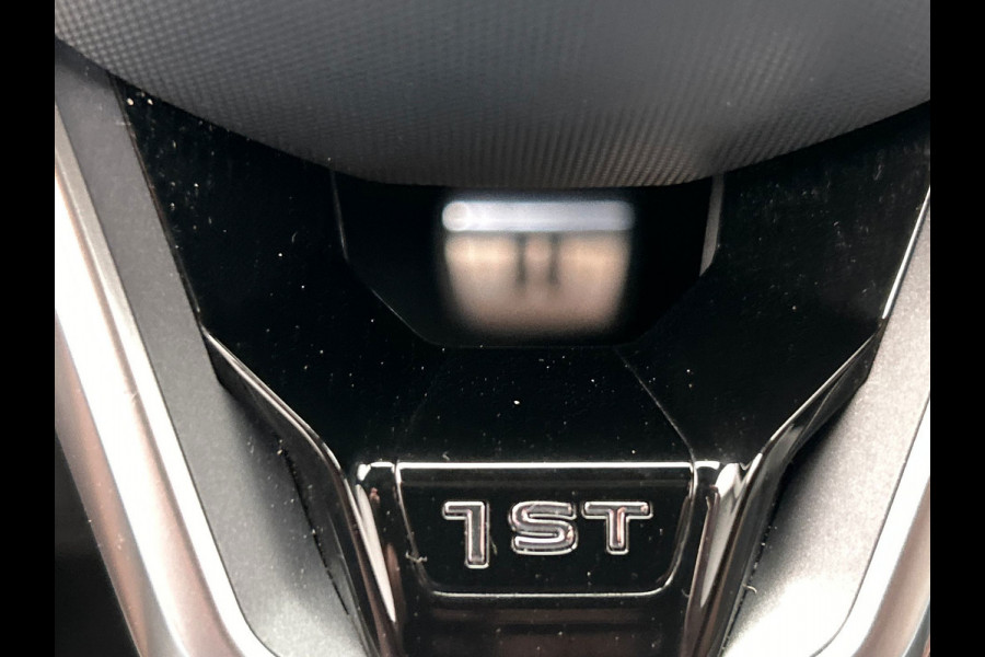 Volkswagen ID.3 First 58 kWh | Keyless | Carplay | Stoel/Stuur verwarming |Camera | Adaptieve Cruise/Control |