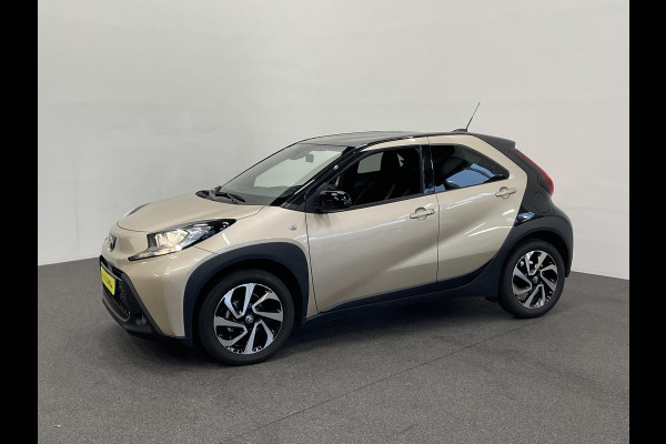 Toyota Aygo X 1.0 VVT-i Automaat Pulse Navigatie Apple Carplay/Android Auto Camera 17" Lichtmetalen Velgen Climate Control Adaptieve Cruise Control Two Tone