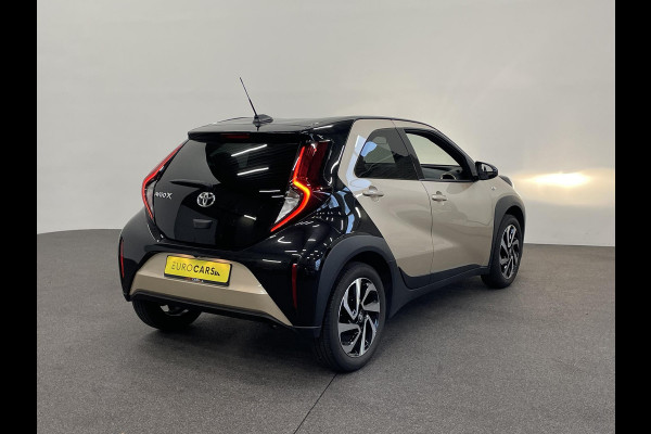 Toyota Aygo X 1.0 VVT-i Automaat Pulse Navigatie Apple Carplay/Android Auto Camera 17" Lichtmetalen Velgen Climate Control Adaptieve Cruise Control Two Tone