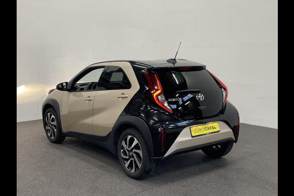 Toyota Aygo X 1.0 VVT-i Automaat Pulse Navigatie Apple Carplay/Android Auto Camera 17" Lichtmetalen Velgen Climate Control Adaptieve Cruise Control Two Tone