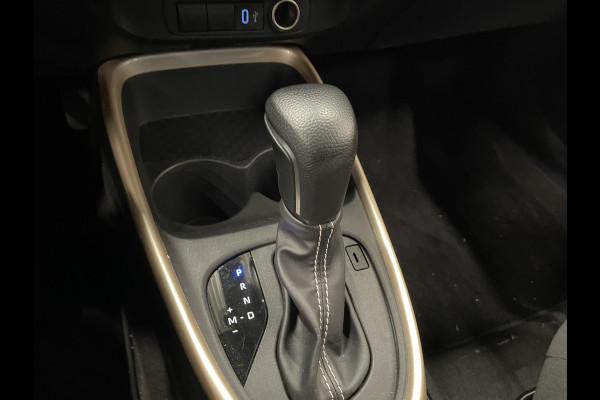 Toyota Aygo X 1.0 VVT-i Automaat Pulse Navigatie Apple Carplay/Android Auto Camera 17" Lichtmetalen Velgen Climate Control Adaptieve Cruise Control Two Tone
