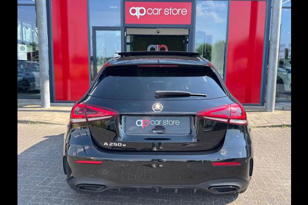Mercedes-Benz A-Klasse 250 e AMG | Panorama | Ambient Lighting | Carplay | Camera | BTW |