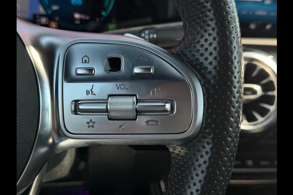 Mercedes-Benz A-Klasse 250 e AMG | Panorama | Ambient Lighting | Carplay | Camera | BTW |