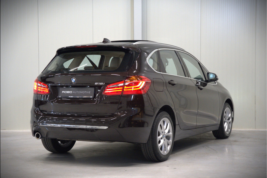 BMW 2 Serie Active Tourer 218i High Executive Luxury Line | Panoramadak | Stoelverwarming | Head-Up Display | Parkeersensoren | Navigatie | Trekhaak | Cruise Control | Climate Control | NAP