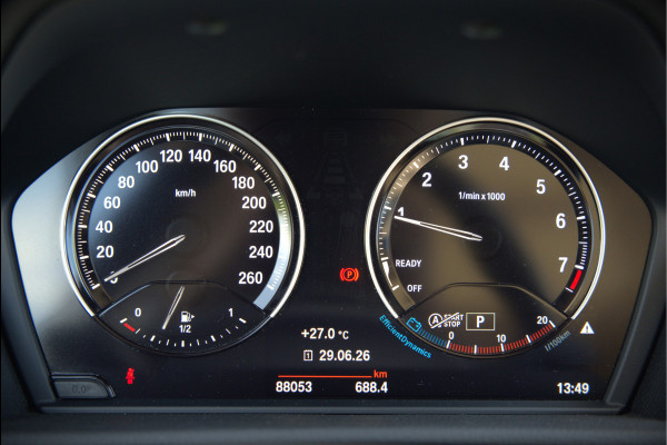 BMW 2 Serie Active Tourer 218i High Executive Luxury Line | Panoramadak | Stoelverwarming | Head-Up Display | Parkeersensoren | Navigatie | Trekhaak | Cruise Control | Climate Control | NAP