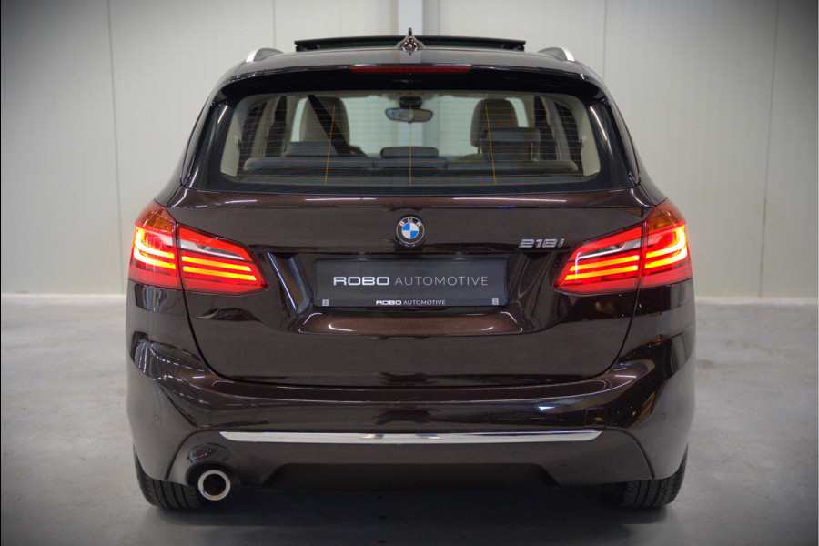 BMW 2 Serie Active Tourer 218i High Executive Luxury Line | Panoramadak | Stoelverwarming | Head-Up Display | Parkeersensoren | Navigatie | Trekhaak | Cruise Control | Climate Control | NAP