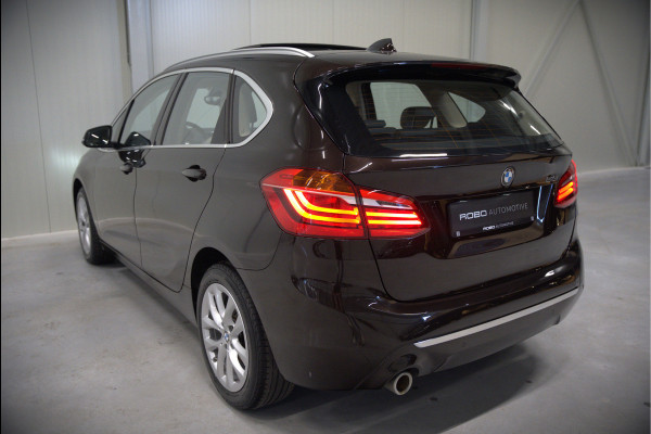 BMW 2 Serie Active Tourer 218i High Executive Luxury Line | Panoramadak | Stoelverwarming | Head-Up Display | Parkeersensoren | Navigatie | Trekhaak | Cruise Control | Climate Control | NAP