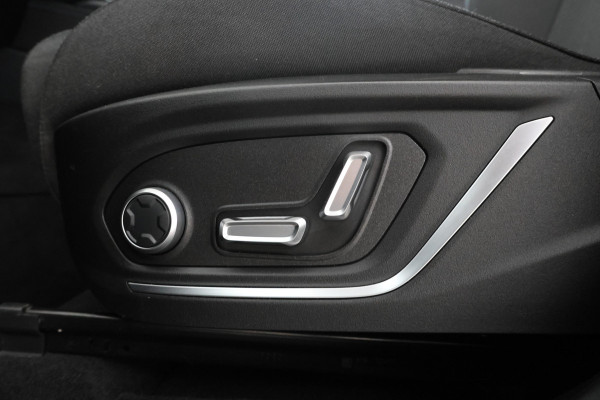 Lynk & Co 01 1.5 Panorama, Digital Dash, Automaat