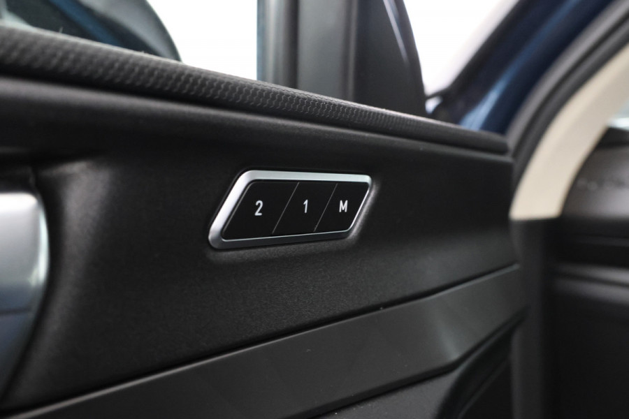 Lynk & Co 01 1.5 Panorama, Digital Dash, Automaat