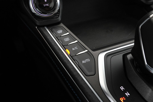 Lynk & Co 01 1.5 Panorama, Digital Dash, Automaat