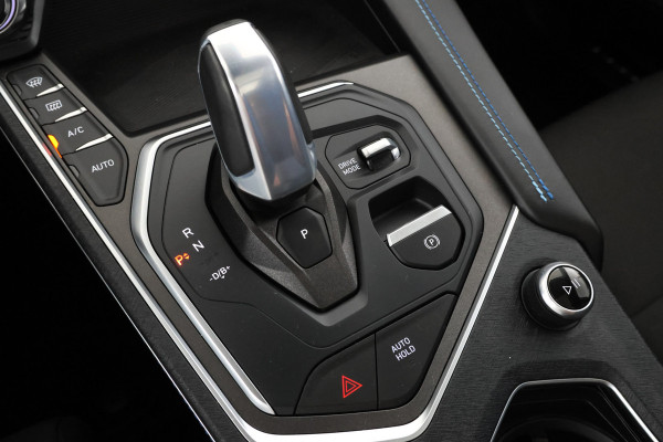 Lynk & Co 01 1.5 Panorama, Digital Dash, Automaat