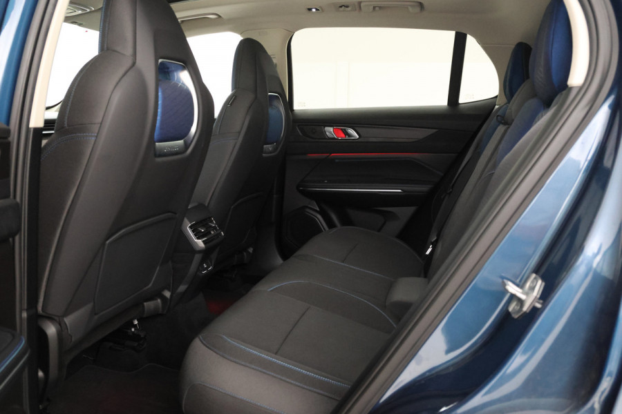 Lynk & Co 01 1.5 Panorama, Digital Dash, Automaat