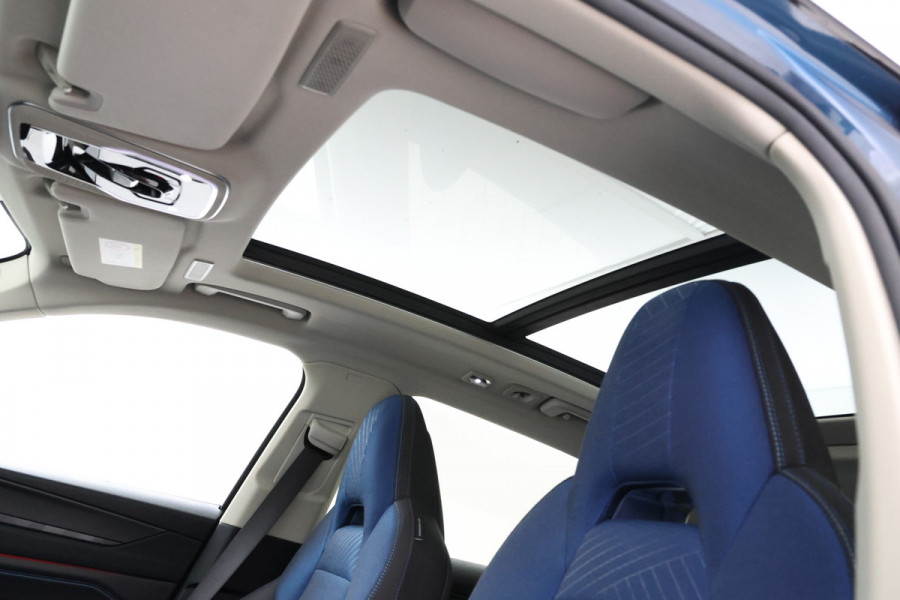 Lynk & Co 01 1.5 Panorama, Digital Dash, Automaat