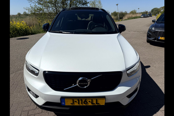 Volvo XC40 2.0 B4 200pk R-Design Panoramadak, Trekhaak, Camera