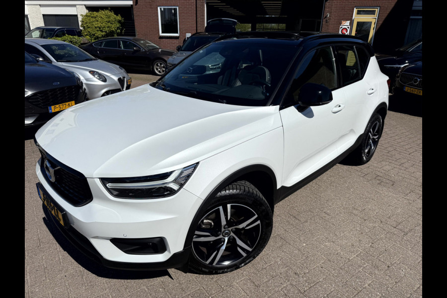 Volvo XC40 2.0 B4 200pk R-Design Panoramadak, Trekhaak, Camera