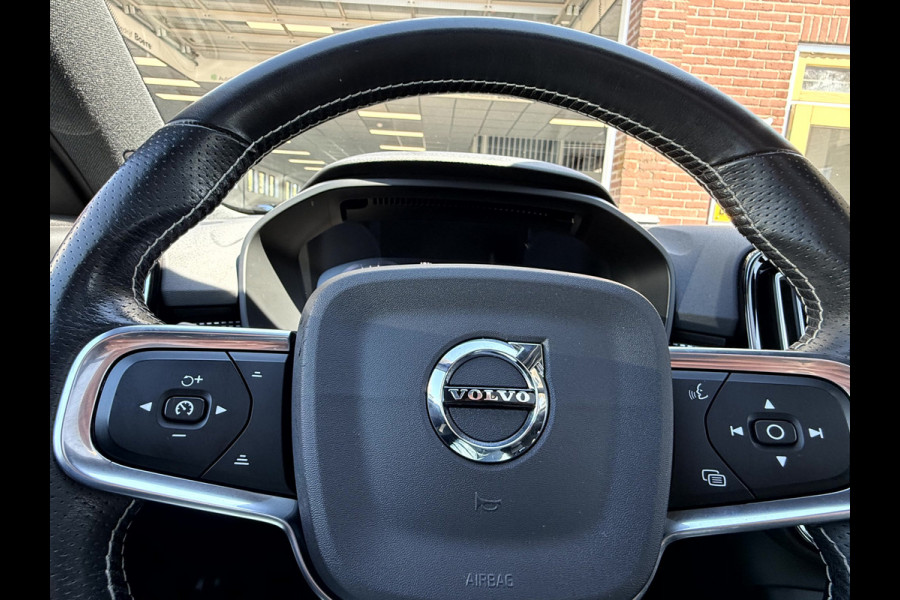 Volvo XC40 2.0 B4 200pk R-Design Panoramadak, Trekhaak, Camera