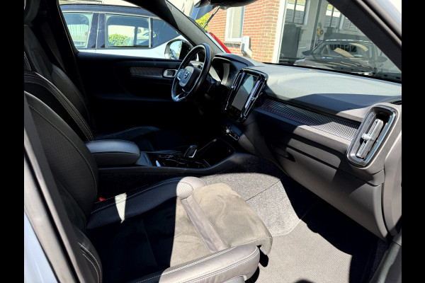 Volvo XC40 2.0 B4 200pk R-Design Panoramadak, Trekhaak, Camera