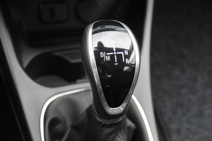 Opel Corsa 1.4 Edition , 5 deurs , 90pk , Automaat Airco, Cruise control , Navigatie , Bluetooth Parkeersensoren achter , LED dagrijverlichting