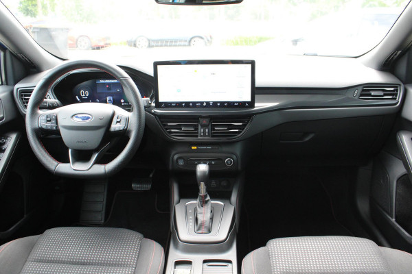 Ford Focus 1.0 EcoBoost 155 PK Hybrid ST Line X AUTOMAAT | Panoramadak | Camera | Winterpack | Adaptieve Cruise Control | BLIS |