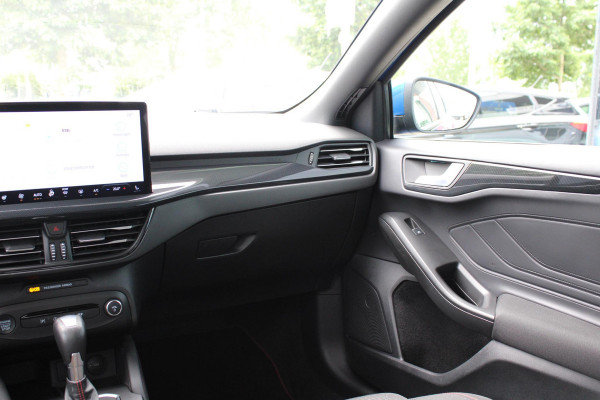 Ford Focus 1.0 EcoBoost 155 PK Hybrid ST Line X AUTOMAAT | Panoramadak | Camera | Winterpack | Adaptieve Cruise Control | BLIS |