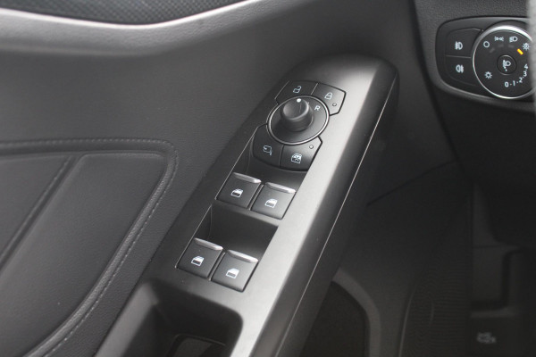 Ford Focus 1.0 EcoBoost 155 PK Hybrid ST Line X AUTOMAAT | Panoramadak | Camera | Winterpack | Adaptieve Cruise Control | BLIS |