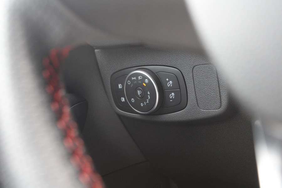 Ford Focus 1.0 EcoBoost 155 PK Hybrid ST Line X AUTOMAAT | Panoramadak | Camera | Winterpack | Adaptieve Cruise Control | BLIS |
