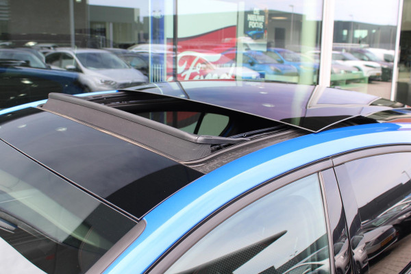 Ford Focus 1.0 EcoBoost 155 PK Hybrid ST Line X AUTOMAAT | Panoramadak | Camera | Winterpack | Adaptieve Cruise Control | BLIS |