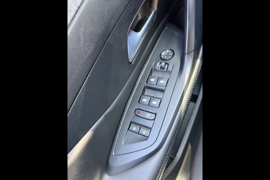 Peugeot 308 SW 1.2 PureTech Allure Pack - Navigatie / Apple Carplay I Airco I LED I DPC I Sport pakket I Dealer onderhouden