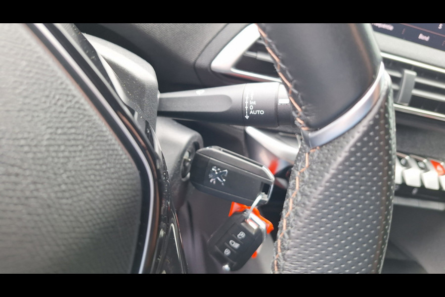 Peugeot 3008 1.2 PureTech GT Line/Camera/Nav/19 Inch/Gt Line/Enz