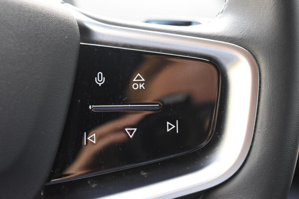 Volvo EX30 272PK Single Motor Extended Range Plus 69 kWh / Adaptive Cruise control / Climate Pack / Achteruitrijcamera / Elektrische achterklep / Harman Kardon / Parkeersensoren V+A
