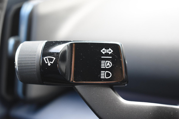 Volvo EX30 272PK Single Motor Extended Range Plus 69 kWh / Adaptive Cruise control / Climate Pack / Achteruitrijcamera / Elektrische achterklep / Harman Kardon / Parkeersensoren V+A