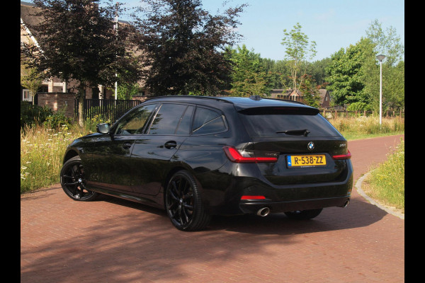 BMW 3 Serie Touring 318i | Facelift model | Apple Carplay | Parkeersensoren | Sportstoelen | 19 Inch | NL-Auto |