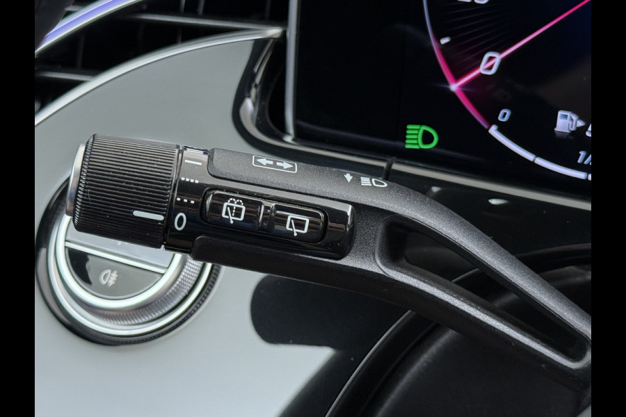 Mercedes-Benz E-Klasse Estate 300 e AMG line | Pano Ventilatie Hyperscreen Trekhaak