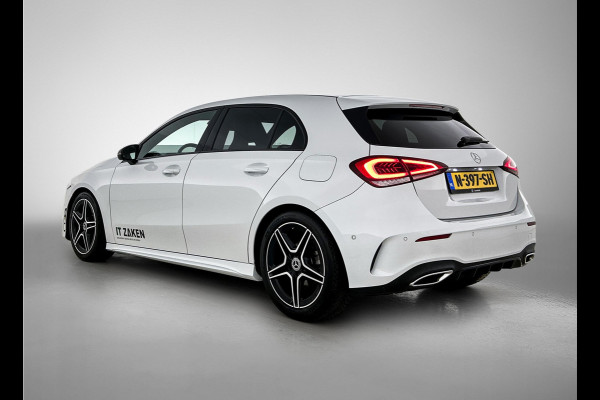 Mercedes-Benz A-Klasse 180 Business Solution AMG Lichtmetalen velgen | Navigatie | MBUX wide screen | Parking support | Inclusief 24 maanden MB Certified garantie voor Europa.