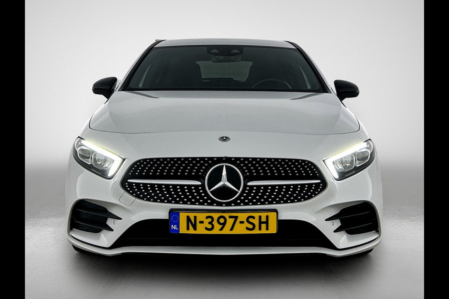 Mercedes-Benz A-Klasse 180 Business Solution AMG Lichtmetalen velgen | Navigatie | MBUX wide screen | Parking support | Inclusief 24 maanden MB Certified garantie voor Europa.
