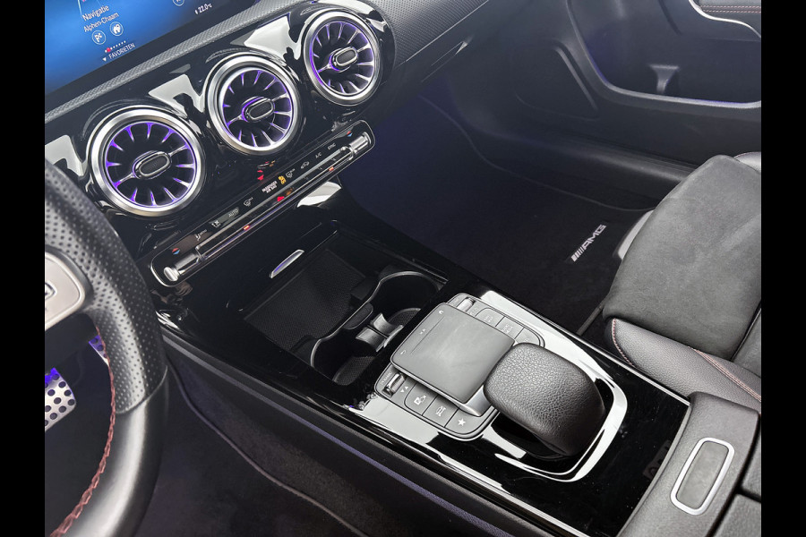 Mercedes-Benz A-Klasse 180 Business Solution AMG Lichtmetalen velgen | Navigatie | MBUX wide screen | Parking support | Inclusief 24 maanden MB Certified garantie voor Europa.