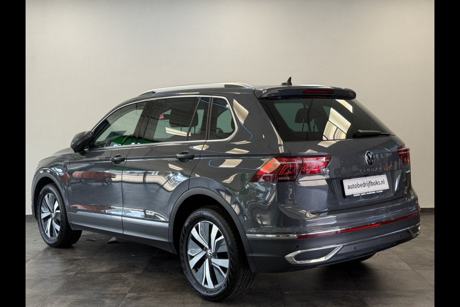 Volkswagen Tiguan 1.4 TSI eHybrid Elegance ACC PDC Lane Assist Blindspot Navi Carplay 24 Maanden garantie* (Vraag naar de voorwaarden)