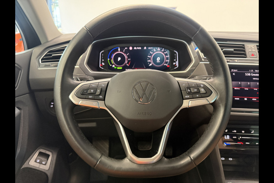 Volkswagen Tiguan 1.4 TSI eHybrid Elegance ACC PDC Lane Assist Blindspot Navi Carplay 24 Maanden garantie* (Vraag naar de voorwaarden)