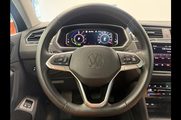 Volkswagen Tiguan 1.4 TSI eHybrid Elegance ACC PDC Lane Assist Blindspot Navi Carplay 24 Maanden garantie* (Vraag naar de voorwaarden)
