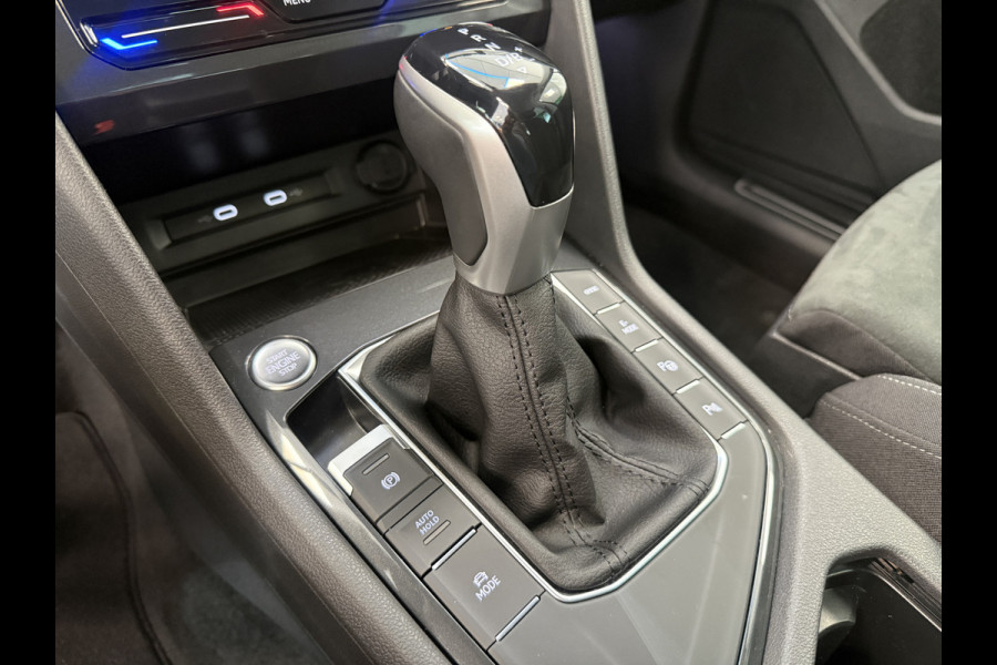 Volkswagen Tiguan 1.4 TSI eHybrid Elegance ACC PDC Lane Assist Blindspot Navi Carplay 24 Maanden garantie* (Vraag naar de voorwaarden)