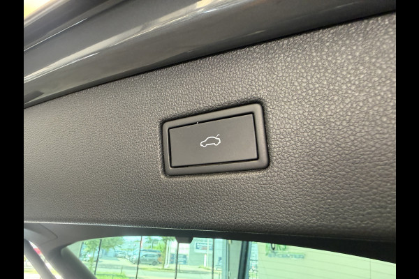 Volkswagen Tiguan 1.4 TSI eHybrid Elegance ACC PDC Lane Assist Blindspot Navi Carplay 24 Maanden garantie* (Vraag naar de voorwaarden)