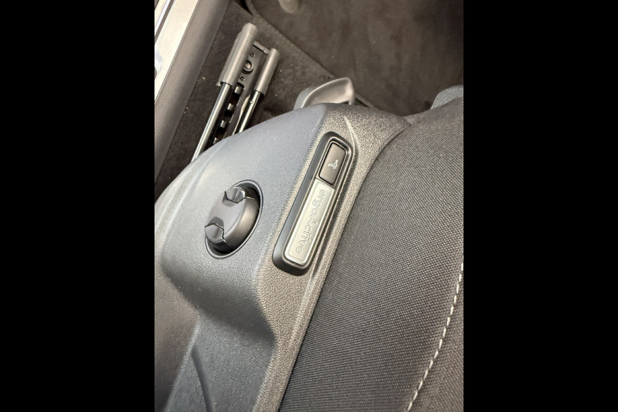 Volkswagen Tiguan 1.4 TSI eHybrid Elegance ACC PDC Lane Assist Blindspot Navi Carplay 24 Maanden garantie* (Vraag naar de voorwaarden)