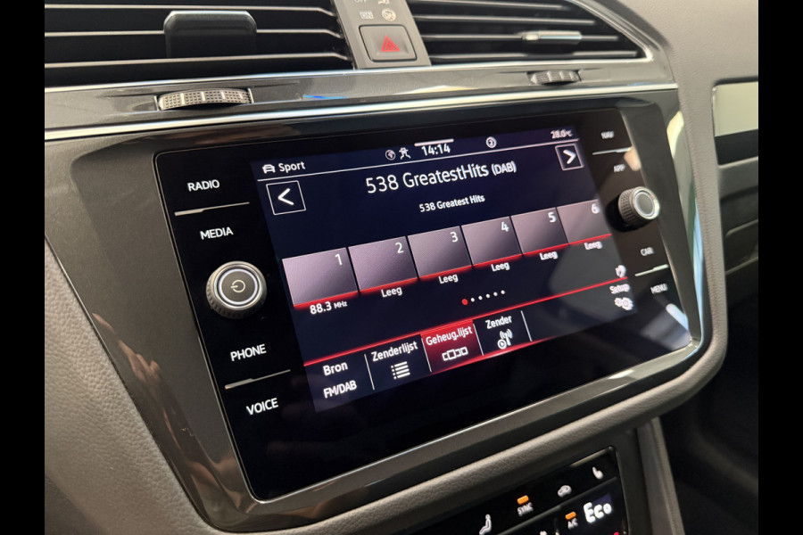 Volkswagen Tiguan 1.4 TSI eHybrid Elegance ACC PDC Lane Assist Blindspot Navi Carplay 24 Maanden garantie* (Vraag naar de voorwaarden)
