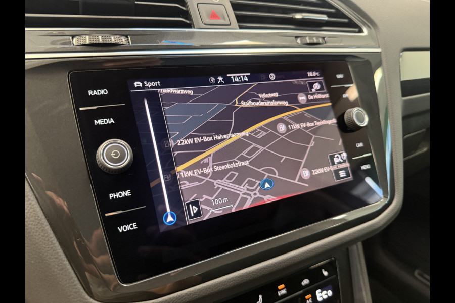 Volkswagen Tiguan 1.4 TSI eHybrid Elegance ACC PDC Lane Assist Blindspot Navi Carplay 24 Maanden garantie* (Vraag naar de voorwaarden)