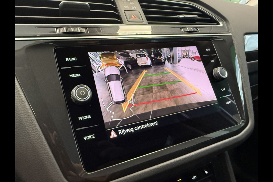 Volkswagen Tiguan 1.4 TSI eHybrid Elegance ACC PDC Lane Assist Blindspot Navi Carplay 24 Maanden garantie* (Vraag naar de voorwaarden)