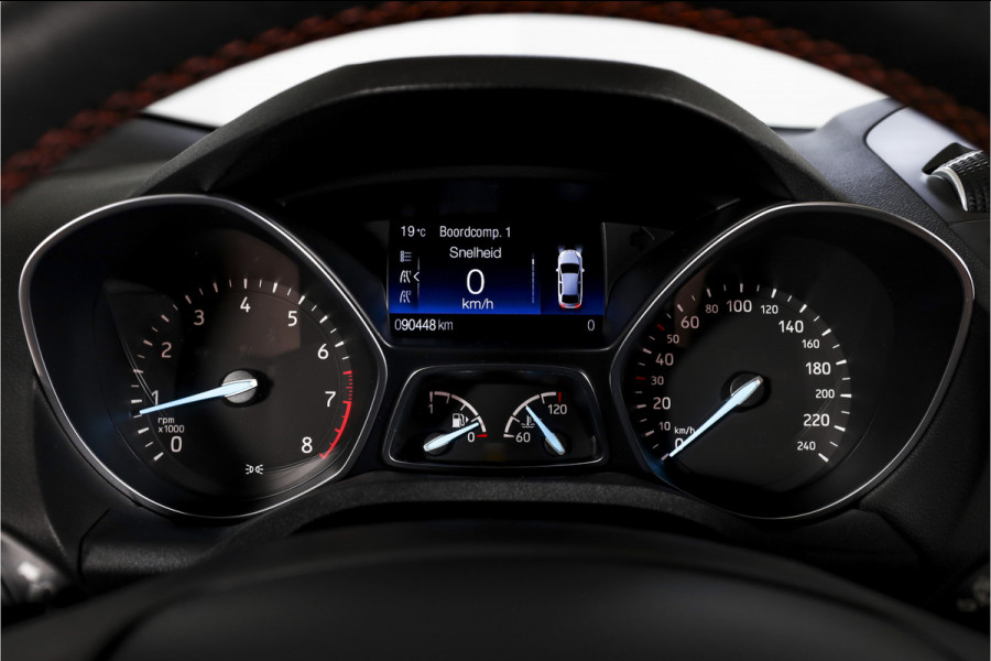 Ford Kuga 1.5 EcoBoost ST Line 150 PK | Cruise | Elek. Trekhaak | Winterpakket | PDC | Camera | NAV + App. Connect | ECC | Elek. Klep | LM 19" |