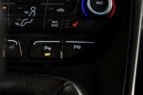 Ford Kuga 1.5 EcoBoost ST Line 150 PK | Cruise | Elek. Trekhaak | Winterpakket | PDC | Camera | NAV + App. Connect | ECC | Elek. Klep | LM 19" |
