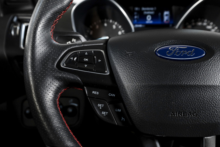 Ford Kuga 1.5 EcoBoost ST Line 150 PK | Cruise | Elek. Trekhaak | Winterpakket | PDC | Camera | NAV + App. Connect | ECC | Elek. Klep | LM 19" |