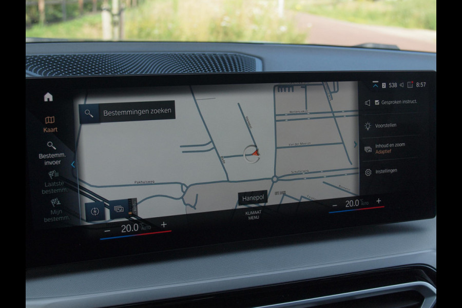BMW 3 Serie Touring 318i | Facelift model | Apple Carplay | Parkeersensoren | Sportstoelen | 19 Inch | NL-Auto |